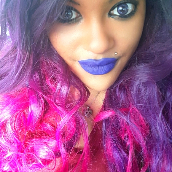 Meet your Posher, Lillian - Picture 1 of 2